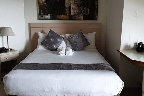 Sydney Hyde Park Paxsafe Apartments - Sydneys Hotel 6
