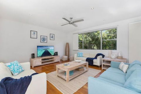 Augusta House - Sydneys Hotel 0