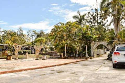 Gold Coast Nerang 99 House - Sydneys Hotel 0