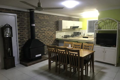 Gold Coast Nerang 99 House - Sydneys Hotel 7