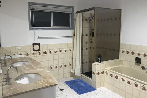 Gold Coast Nerang 99 House - Sydneys Hotel 5