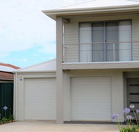 Eastern Breeze - Sydneys Hotel