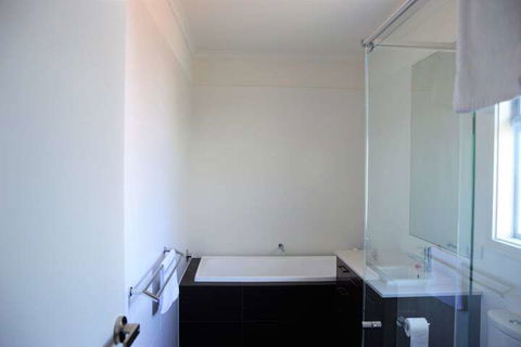 Eastern Breeze - Sydneys Hotel 7