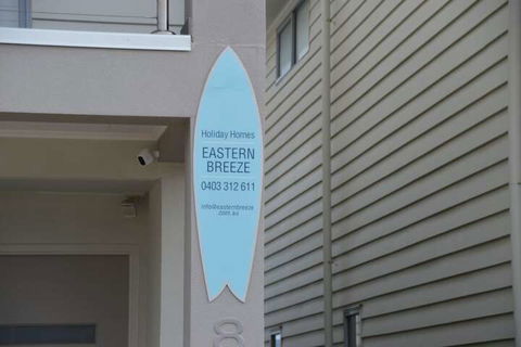 Eastern Breeze - Sydneys Hotel 1