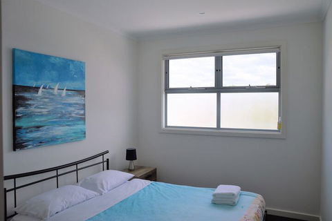Eastern Breeze - Sydneys Hotel 6