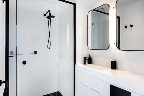 Victoria One Suites - Sydneys Hotel 7