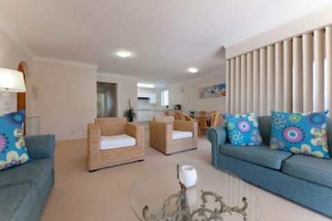 Kamilaroi Unit 6, 58-60 Magnus Street - Sydneys Hotel 0