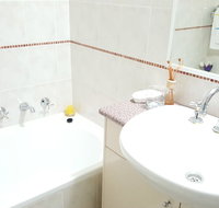Furnished 2 Bedroom by Harbourside - Sydneys Hotel