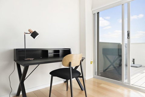 Hotham, 2BDR North Melbourne Apartment - Sydneys Hotel 5