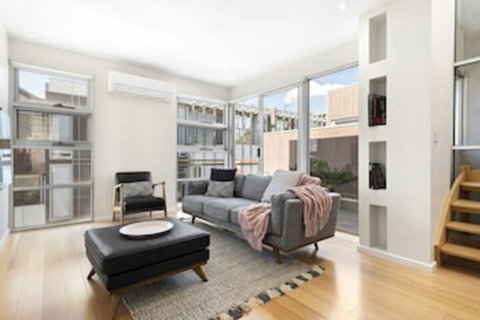Hotham, 2BDR North Melbourne Apartment - Sydneys Hotel 0