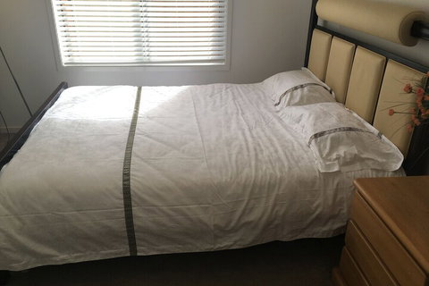 Lovely House - Sydneys Hotel 3