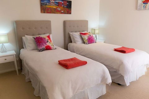 VUES At Salamander Bay - Sydneys Hotel 6