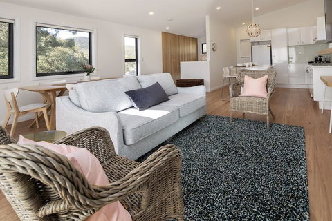 Grasmere Chalet - Sydneys Hotel 4