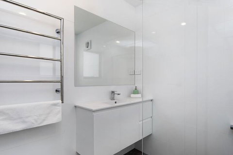 Grasmere Chalet - Sydneys Hotel 7
