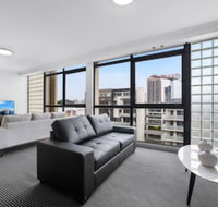 Stylish  Spacious Apt with Double Living Room - Sydneys Hotel