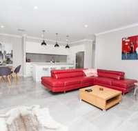 Best Central Wagga Townhouse - Sydneys Hotel