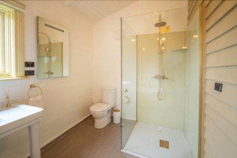 Steele Point Cottage - Sydneys Hotel 6