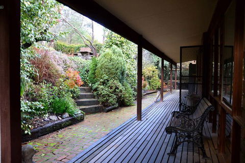 Alrima Lodge Bright - Sydneys Hotel 7