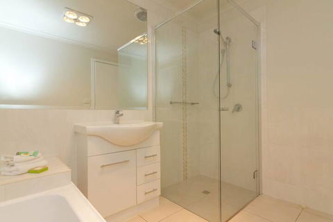 Alrima Lodge Bright - Sydneys Hotel 6