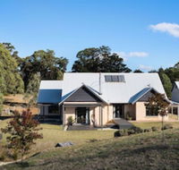 Three Paddocks - Sydneys Hotel
