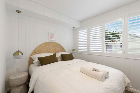 A PERFECT STAY Sunset Beach Riverside - Sydneys Hotel 5