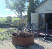 Yea Cabin Bunkhouse - Sydneys Hotel