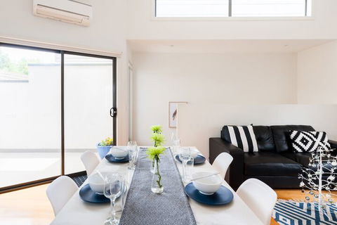 Centrepoint Units Ivanhoe - Sydneys Hotel 5