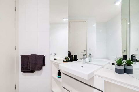 Centrepoint Units Ivanhoe - Sydneys Hotel 3