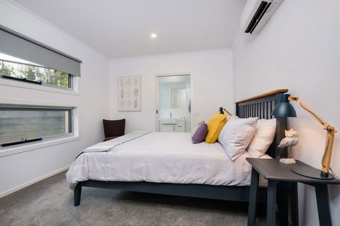 Albury Yalandra Apartment 1 - Sydneys Hotel 6