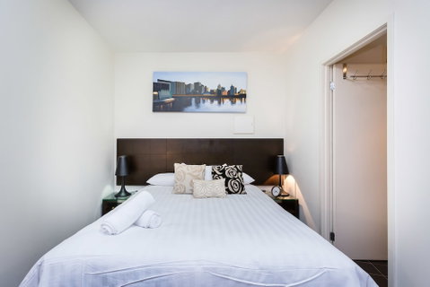 Imogen, Melbourne Studio Apartment - Sydneys Hotel 1