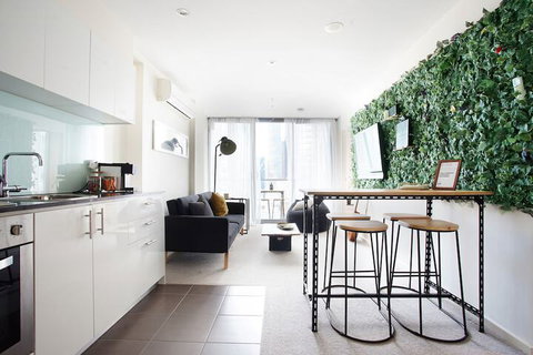 BHB Explore CBD On Your Doorstep - Sydneys Hotel 6