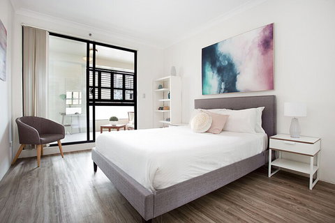 Urban Rest The Elizabeth 1 Bed - Sydneys Hotel 4