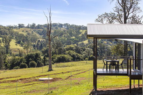 Valley Cabins By The Creek - Sydneys Hotel 4