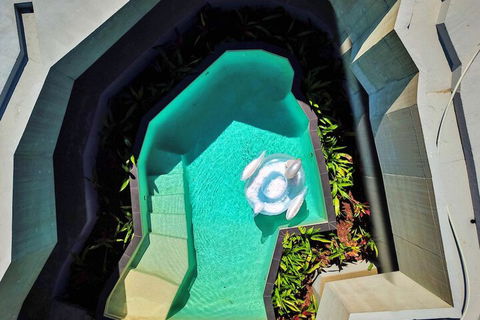 Alkira Award Winning Luxury Holiday Home - Sydneys Hotel 6