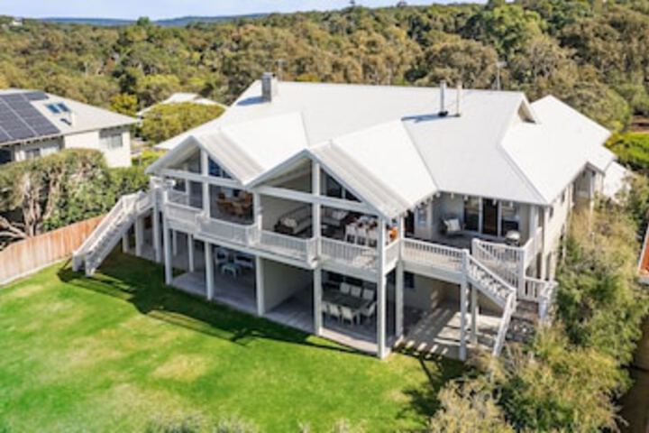 Eagle Bay WA Sydneys Hotel