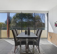 HomeHotel Brand New Ultra Luxe Apartment - Sydneys Hotel