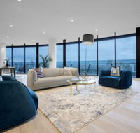 101 Statue of Elegance Penthouse on Top of Opra