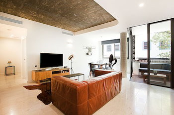 Urban Rest - Mary St - Sydneys Hotel 5