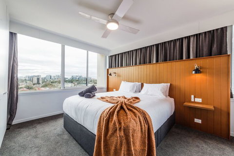 Exquisite 2 Bedroom Beach City Views - Sydneys Hotel 5