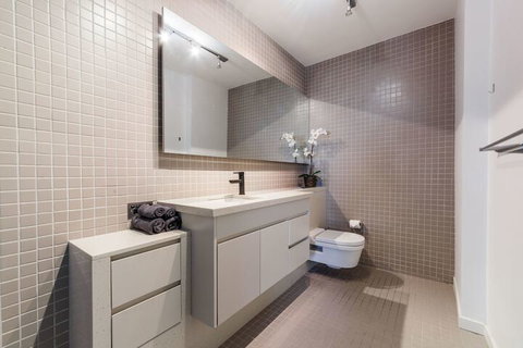 Exquisite 2 Bedroom Beach City Views - Sydneys Hotel 3