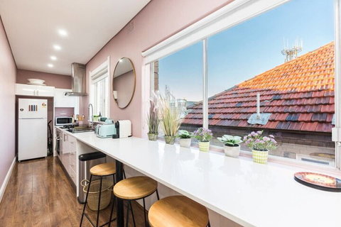 2 Bedroom Apt In Bondi Junction With Parking - Sydneys Hotel 5