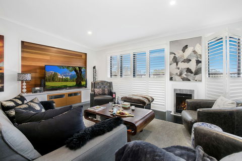 Pretty Haven - Sydneys Hotel 5