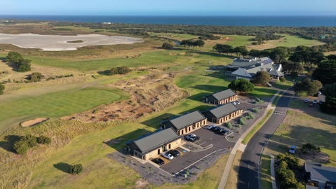 13th Beach Golf Lodges - Sydneys Hotel 4