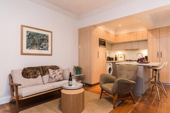 Art Deco 2 Bed Sydney & Darlinghurst Gem - Sydneys Hotel 5