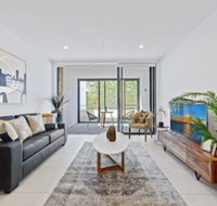 HomeHotel New  Walking to Shopping Super Clean - Sydneys Hotel