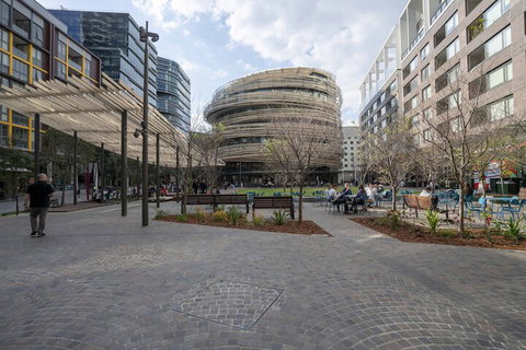 Modern Apartment In Darling Harbour - Sydneys Hotel 4