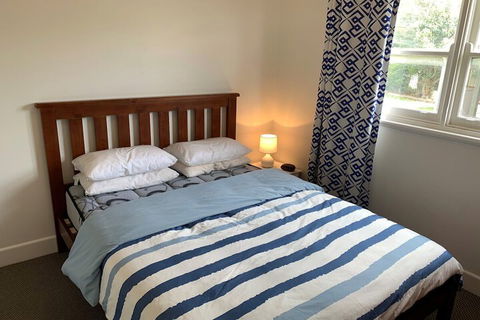 Vintage Sunrise PET Friendly - Sydneys Hotel 3
