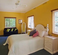 Corktree Cottage - Sydneys Hotel