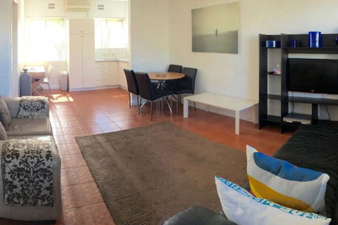 Luna Apartments - Sydneys Hotel 6