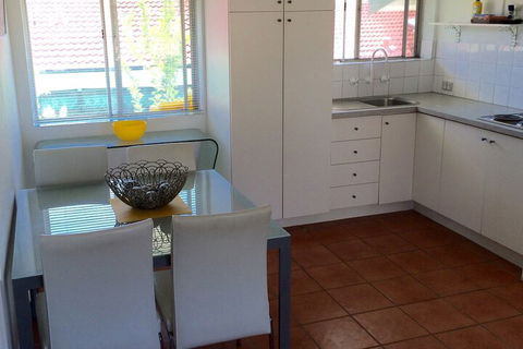Luna Apartments - Sydneys Hotel 5